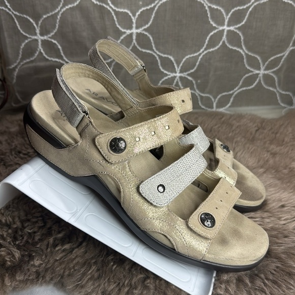 (S3) Aravon Women's Power Comfort Three Strap Heeled Sandals, Size 11 - Picture 2 of 11